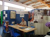 Le stand est installé, les visiteurs peuvent arriver ...